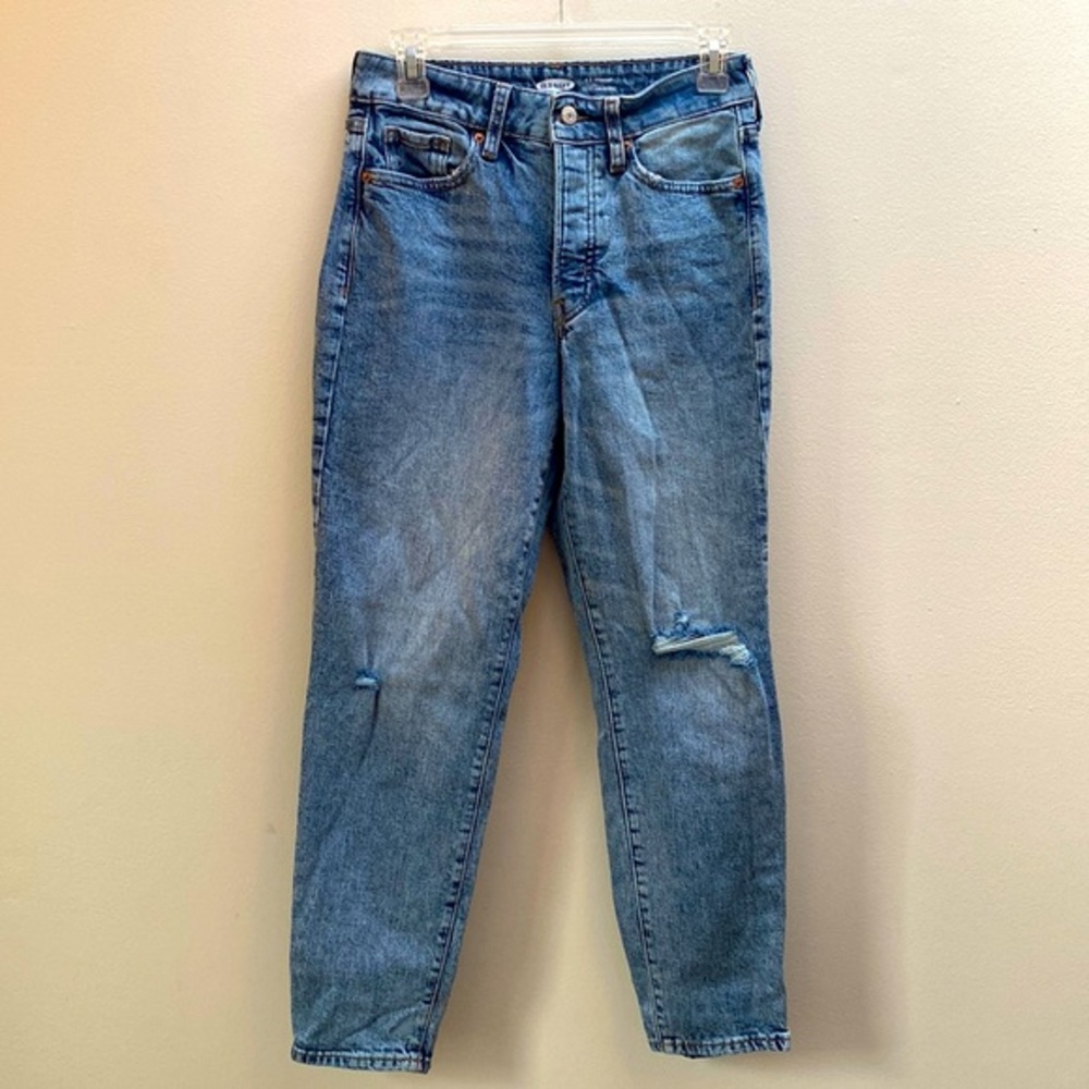 OLD NAVY button Bly OG Straight size 0 high rise with some holes in knees